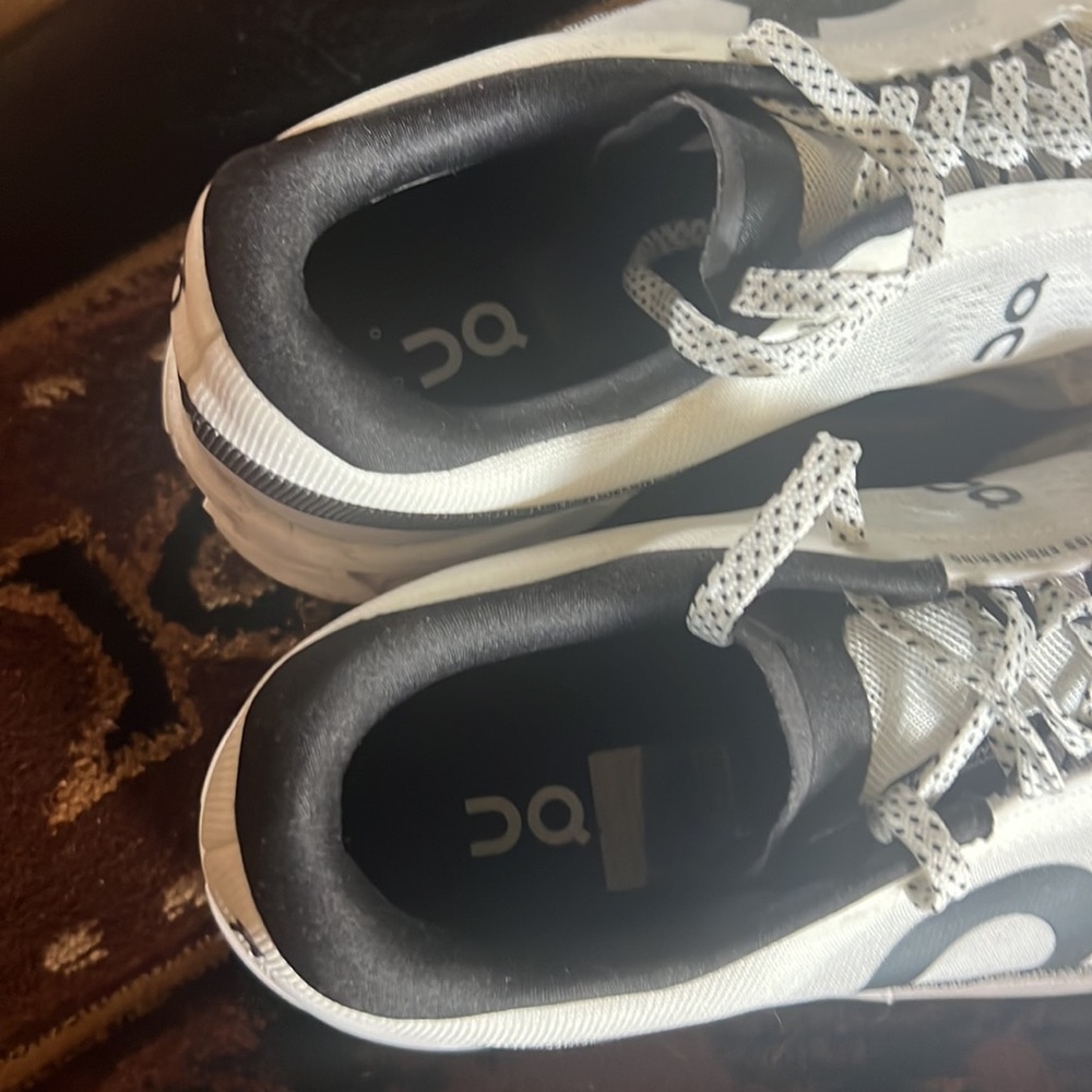 Oncloud Shoes - Picture 4 of 10